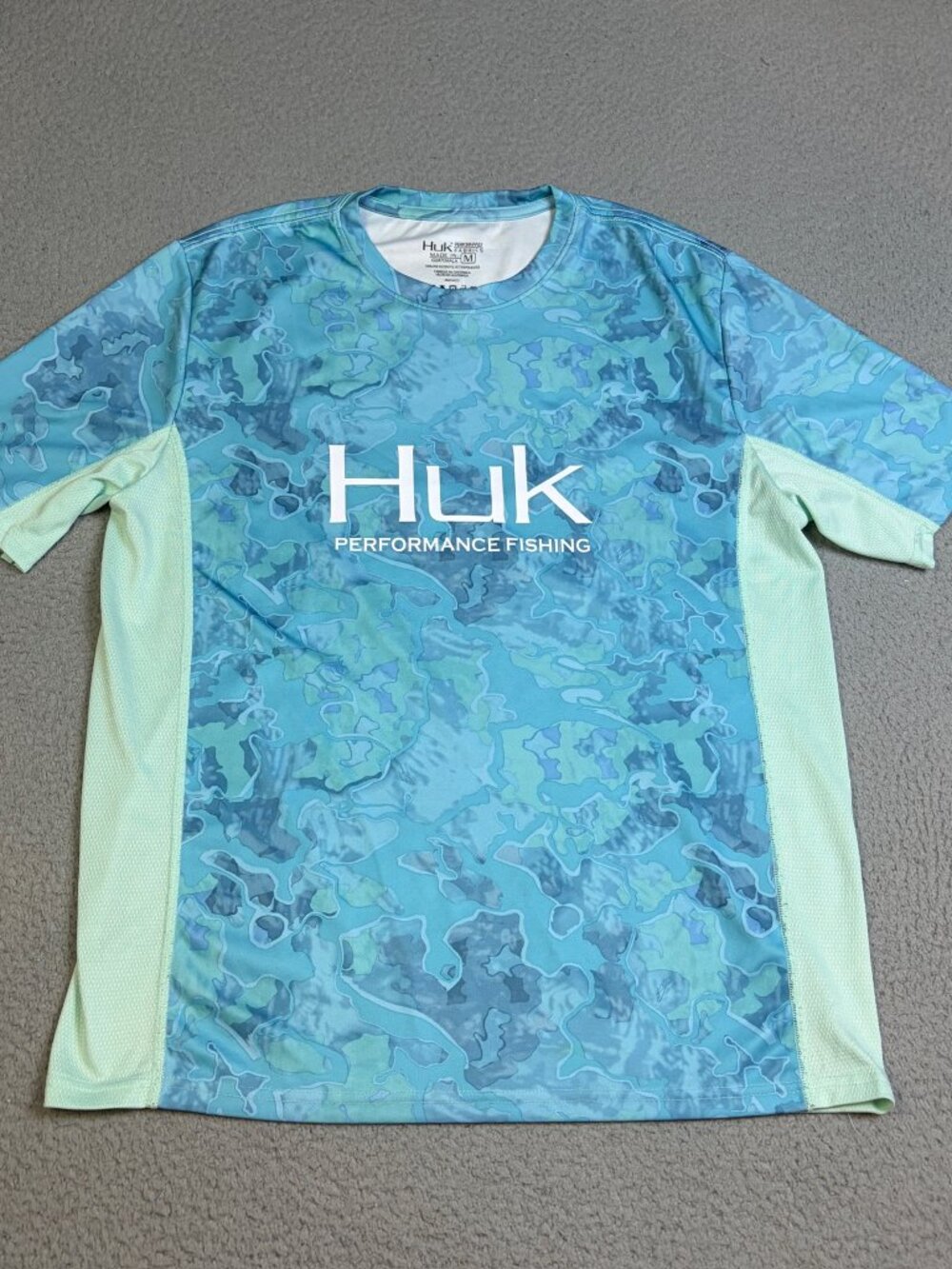 Huk Fishing Shirt Mens Size Medium Blue Outdoor Short Sleeve Casual Polyester